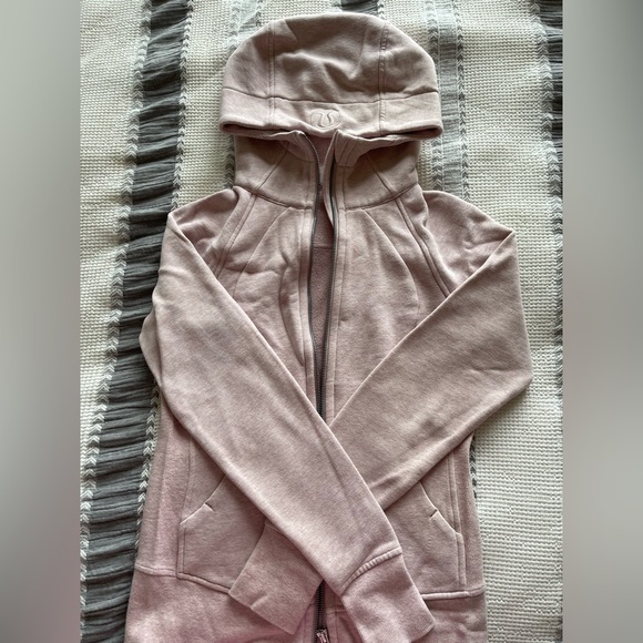 Lululemon Scuba - Picture 1 of 3